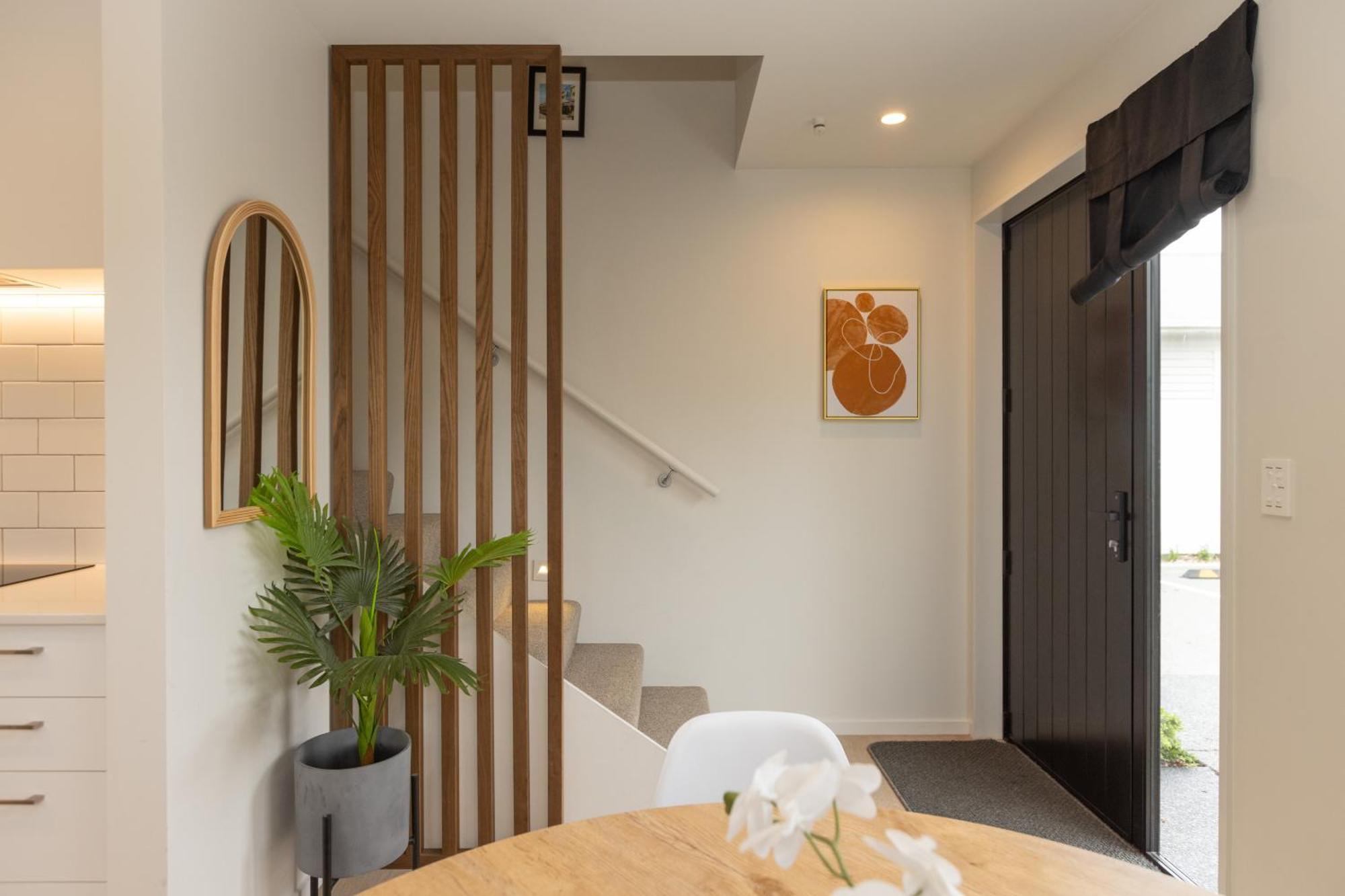 Addington Soho Two Bedroom Townhouse クライストチャーチ エクステリア 写真